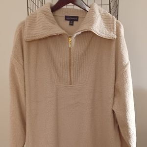 Warm and cozy Fleece Sweatshirt